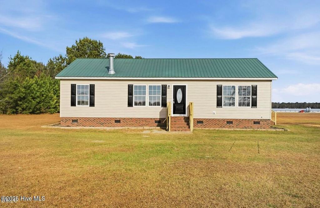 Photo of 762 Share Cake Road, Clinton, NC 28328 (MLS # 100546274)