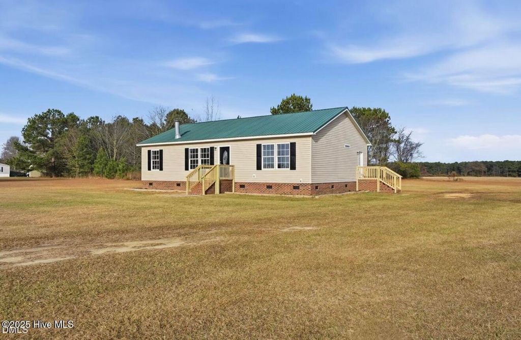 Photo of 762 Share Cake Road, Clinton, NC 28328 (MLS # 100546274)