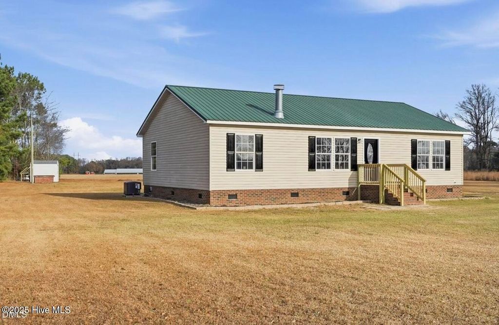 Photo of 762 Share Cake Road, Clinton, NC 28328 (MLS # 100546274)