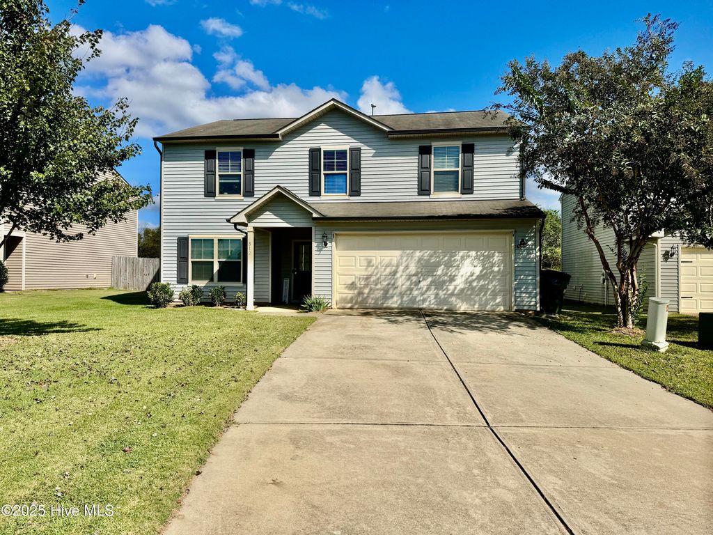 Photo of 812 Collington Drive, Mebane, NC 27302 (MLS # 100534472)