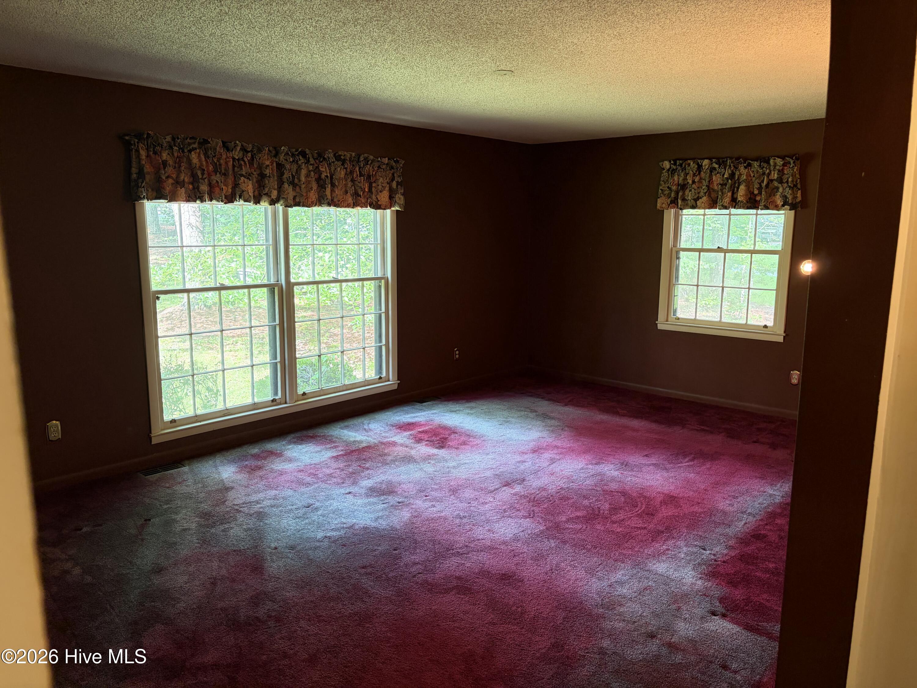 558 Lakewood Drive
