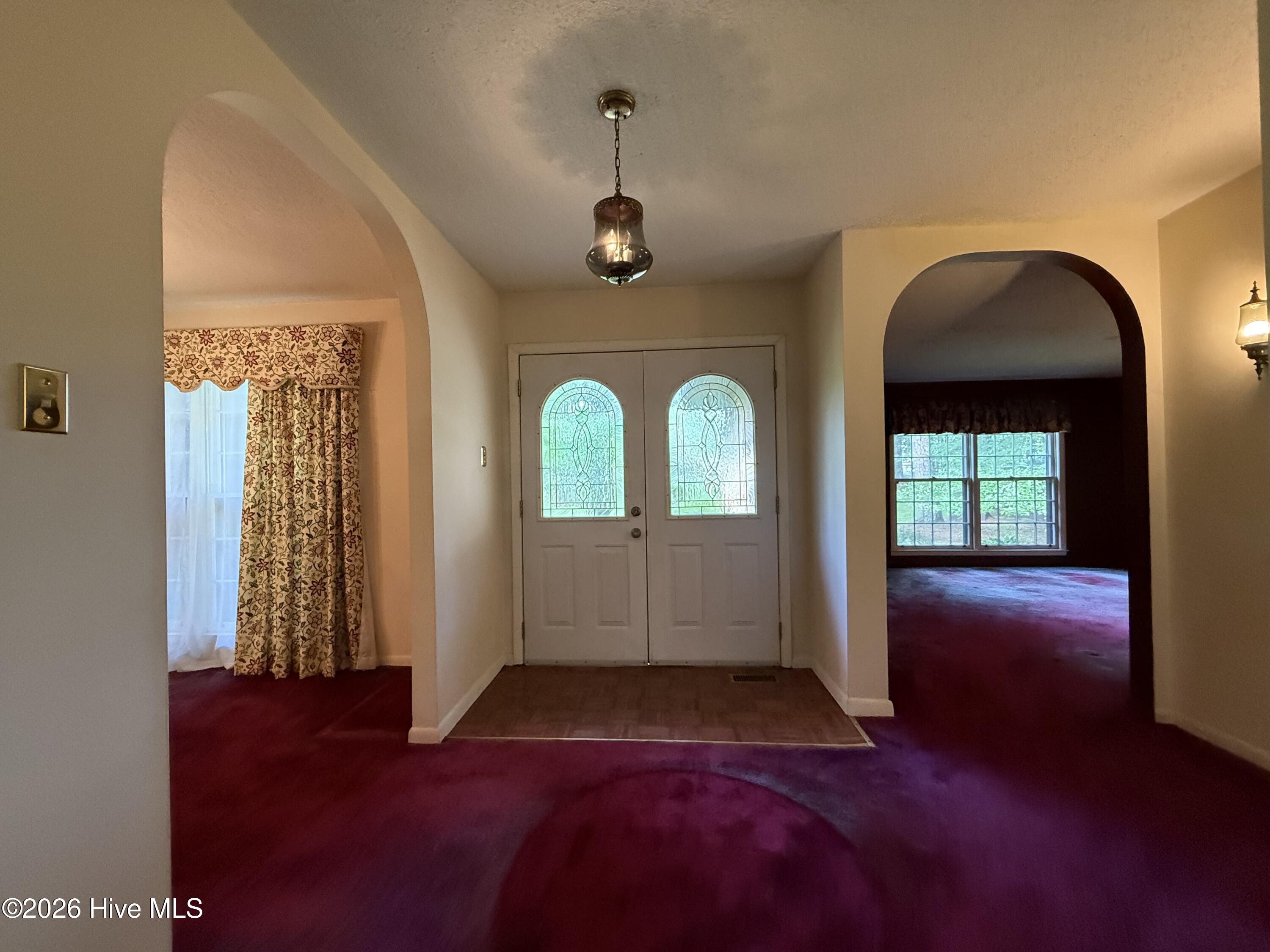 558 Lakewood Drive