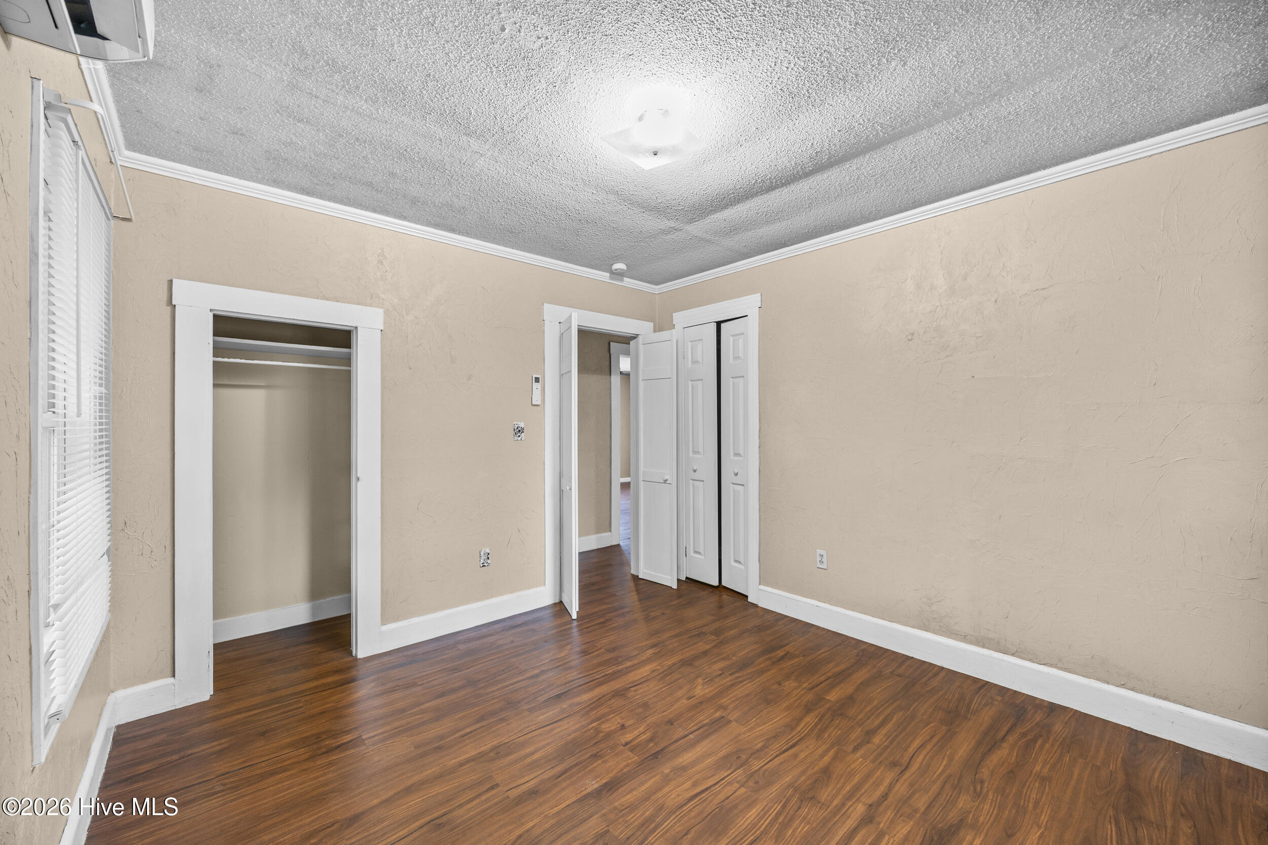207 W Bridgers Street