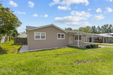 Tiny photo for 633 Haws Run Road, Jacksonville, NC 28540 (MLS # 100602614)