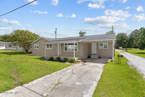 Tiny photo for 633 Haws Run Road, Jacksonville, NC 28540 (MLS # 100602614)