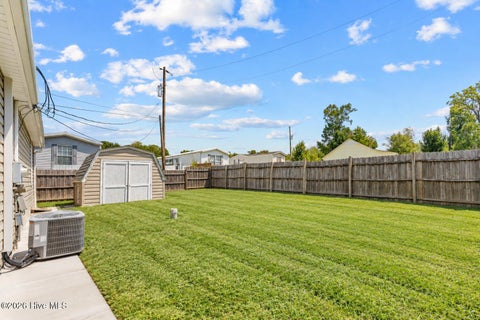 Tiny photo for 633 Haws Run Road, Jacksonville, NC 28540 (MLS # 100602614)