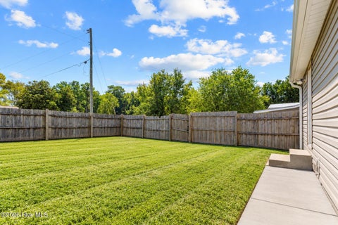 Tiny photo for 633 Haws Run Road, Jacksonville, NC 28540 (MLS # 100602614)