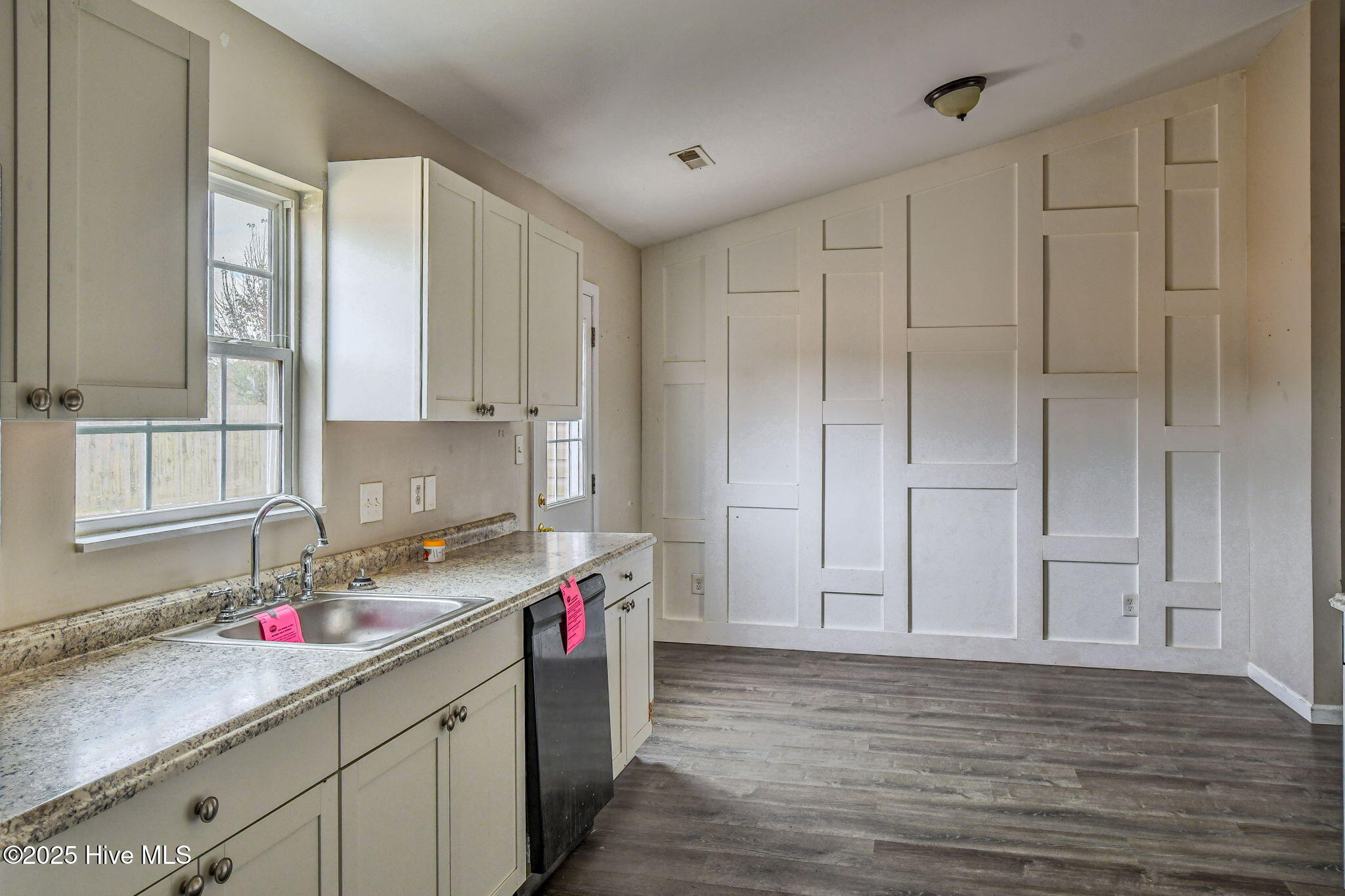 Beulaville, North Carolina 28518, United States, 3 Bedrooms Bedrooms, ,2 BathroomsBathrooms,Residential,Active,256122