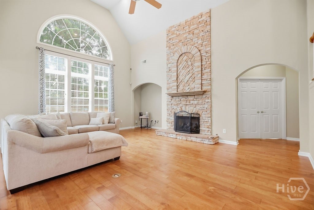1500 Granby Lane