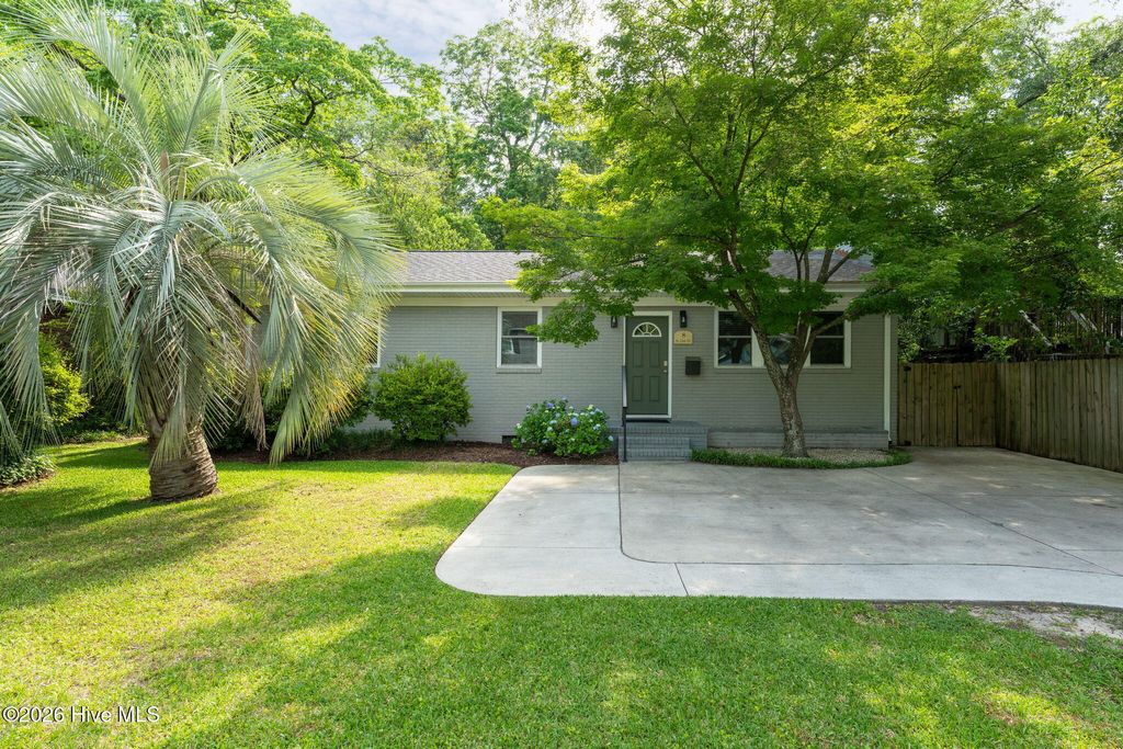 Photo of 8 N 23rd Street, Wilmington, NC 28405 (MLS # 100566182)