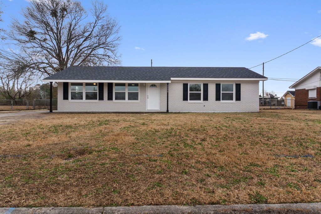 Photo of 3330 Fashion Drive, Augusta, GA 30906 (MLS # 551392)