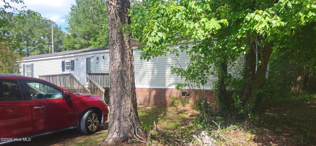 Photo of 103 Old Fountain Road, Richlands, NC 28574 (MLS # 100576223)