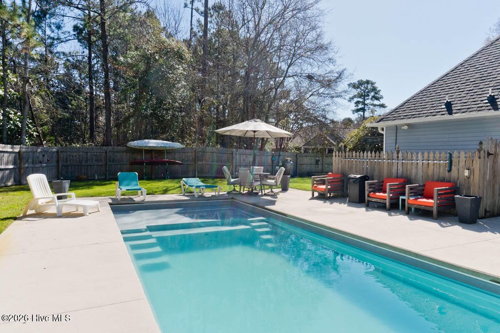 Photo of 809 Broadmoor Court, Morehead City, NC 28557 (MLS # 100561124)