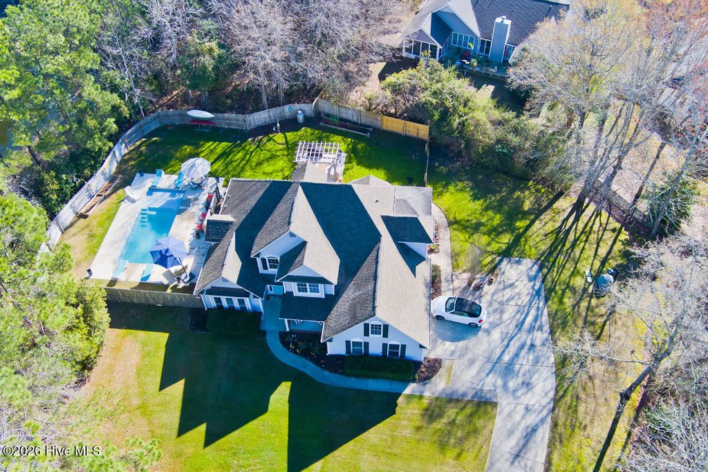 Photo of 809 Broadmoor Court, Morehead City, NC 28557 (MLS # 100561124)