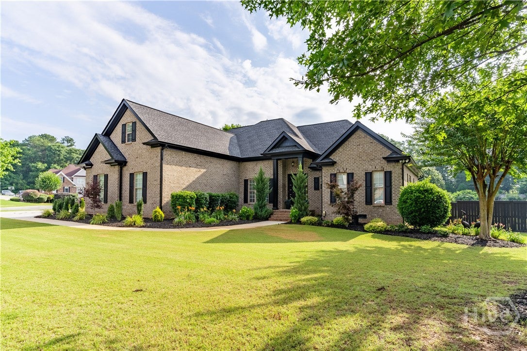 1070 Saint Albans Path