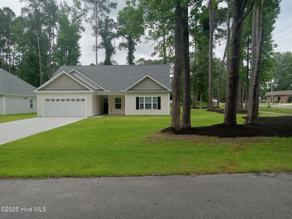 Photo of 525 Vineland Drive, Whiteville, NC 28472 (MLS # 100500958)