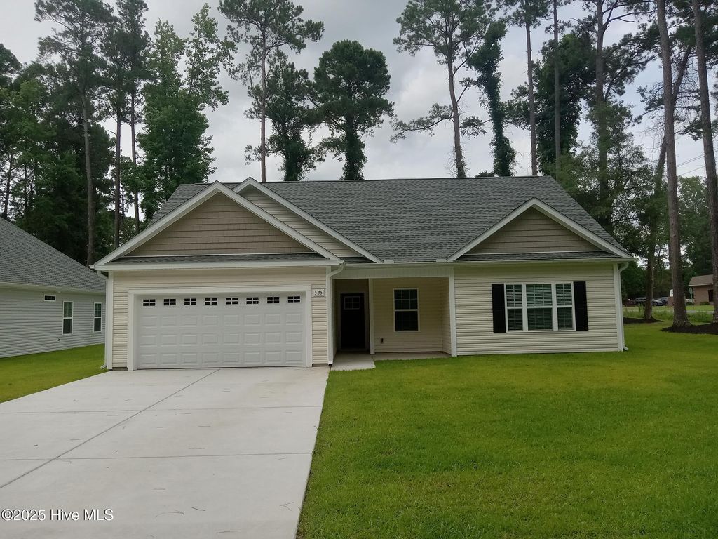 Photo of 525 Vineland Drive, Whiteville, NC 28472 (MLS # 100500958)