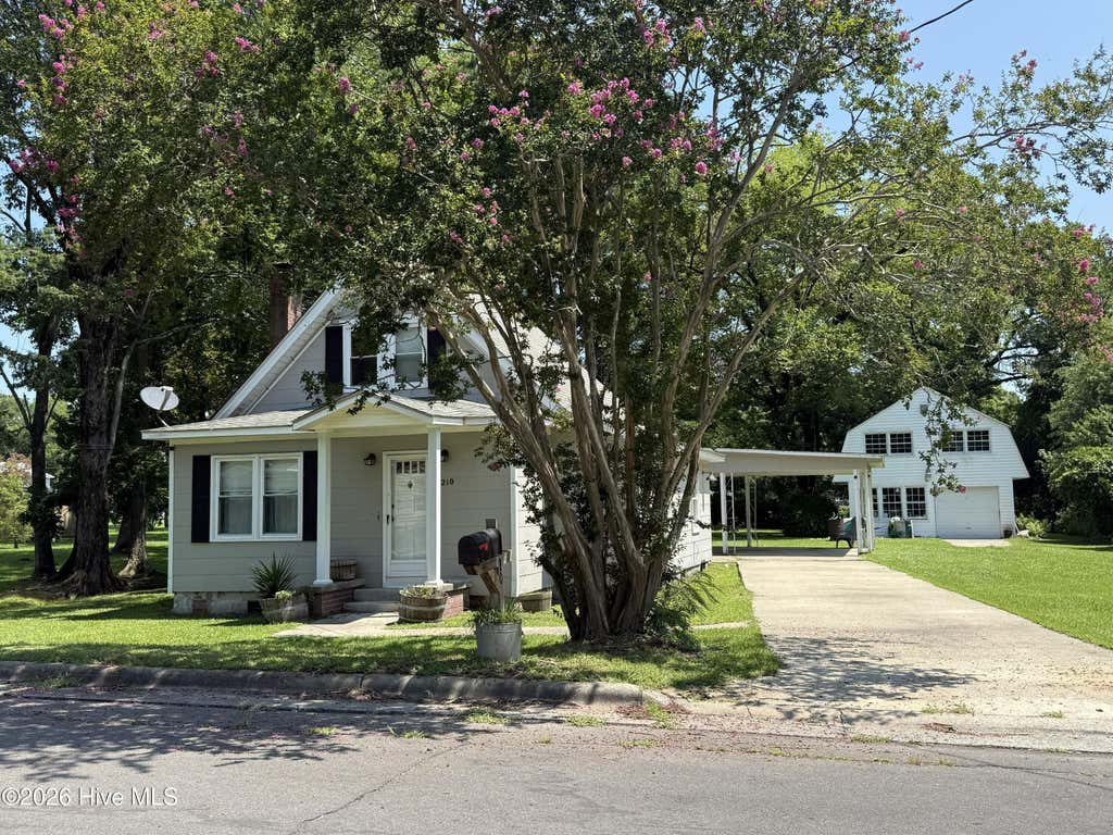 Photo of 210 E Middle Street, Creswell, NC 27928 (MLS # 100591926)