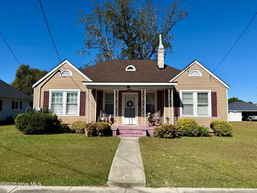Photo of 206 Marshall Avenue, Williamston, NC 27892 (MLS # 100612032)