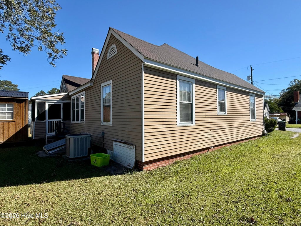 Photo of 206 Marshall Avenue, Williamston, NC 27892 (MLS # 100612032)