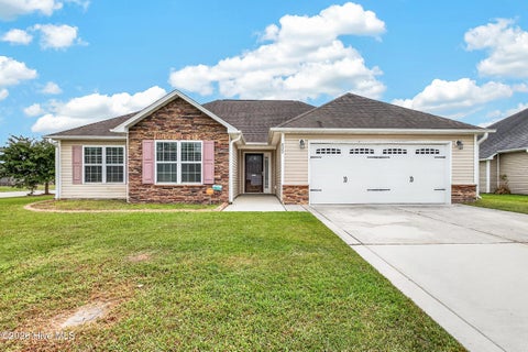 Homes For Rent - 829 Dynasty Drive<br/> Jacksonville, NC 28546