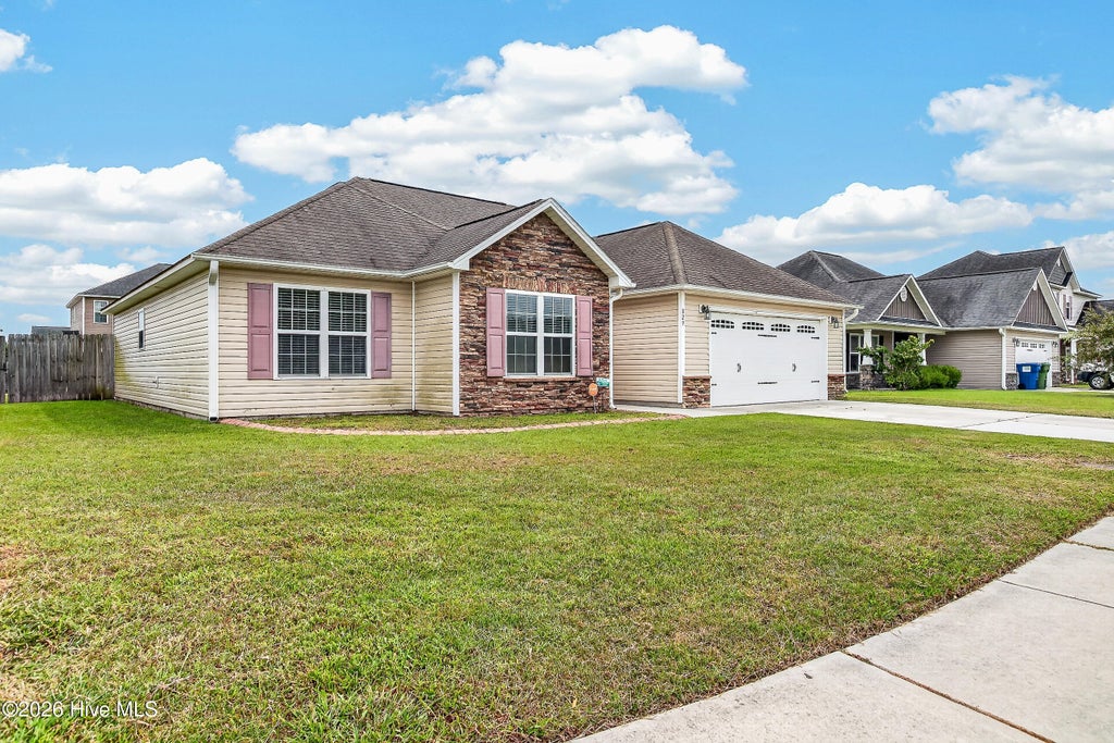 Photo of 829 Dynasty Drive, Jacksonville, NC 28546 (MLS # 100605700)
