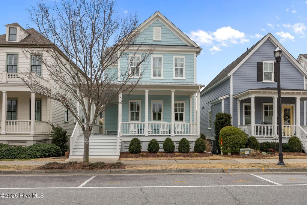 Photo of 315 E Water Street, Washington, NC 27889 (MLS # 100557270)