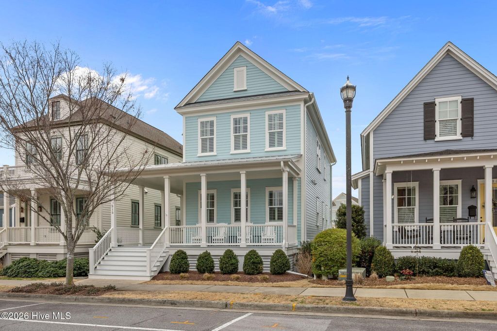 Photo of 315 E Water Street, Washington, NC 27889 (MLS # 100557270)