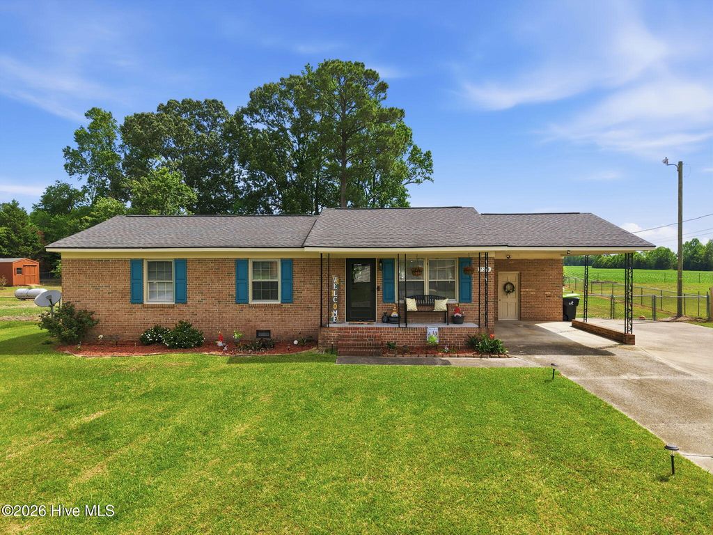 Photo of 733 Lewis Drive, Grifton, NC 28530 (MLS # 100573660)