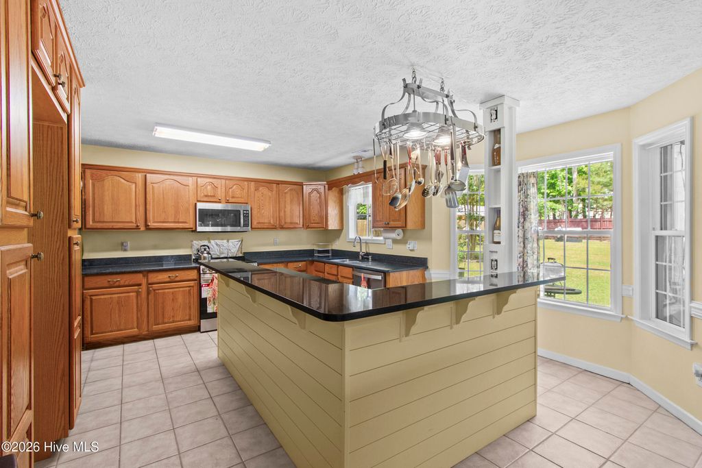 Photo of 115 Neuse Harbour Boulevard, New Bern, NC 28560 (MLS # 100570849)