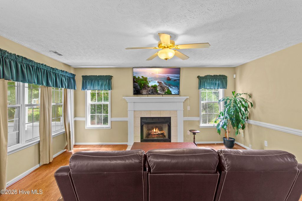 Photo of 115 Neuse Harbour Boulevard, New Bern, NC 28560 (MLS # 100570849)