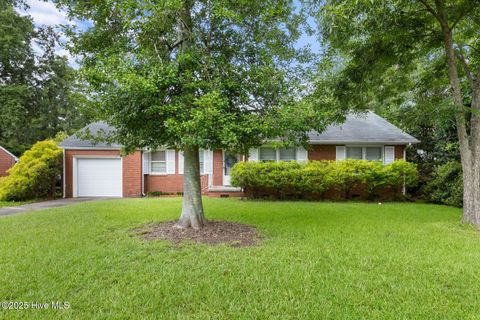 Homes For Sale - 2402 Carey Road<br/> Lenoir County, Kinston, NC 28504