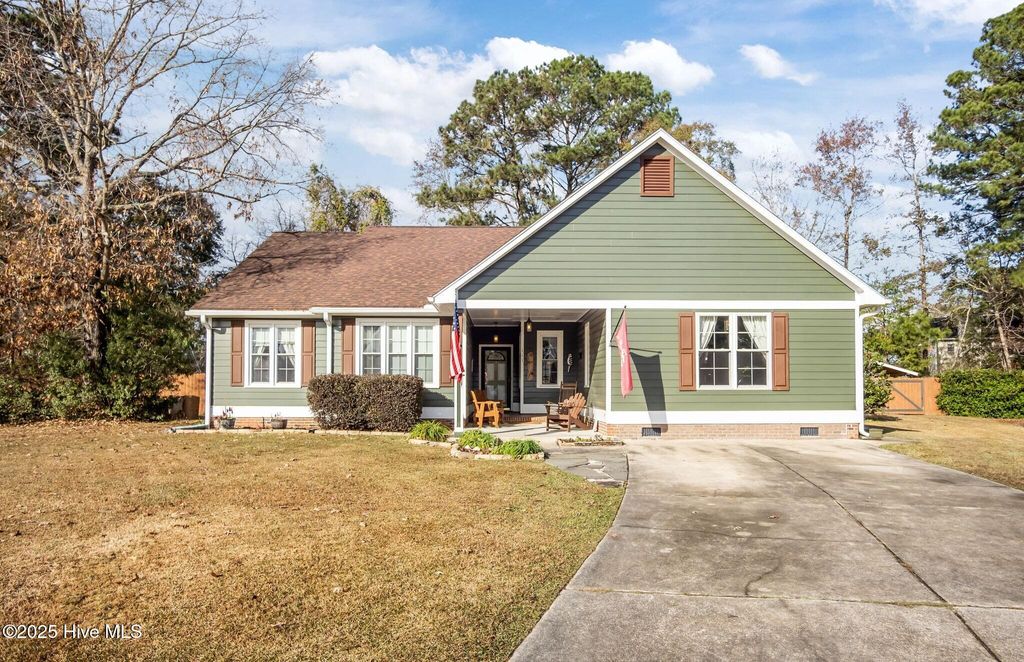 Photo of 111 Bedford Green, Jacksonville, NC 28546 (MLS # 100544117)