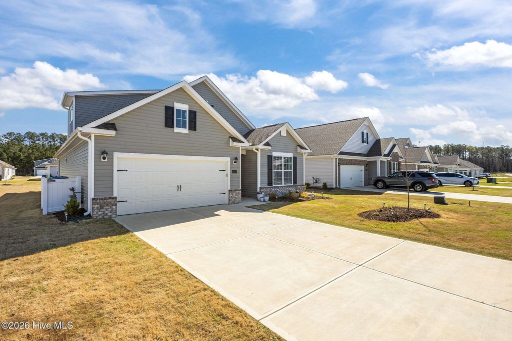 Photo of 6005 Bayberry Park Drive, New Bern, NC 28562 (MLS # 100561995)