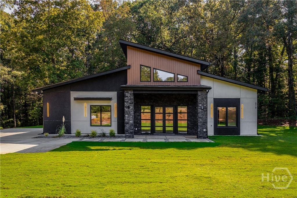 Photo of 670 Loganville Highway, Winder, GA 30680 (MLS # CL359589)