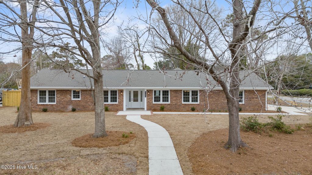 Photo of 355 Sabra Drive, Wilmington, NC 28405 (MLS # 100556943)