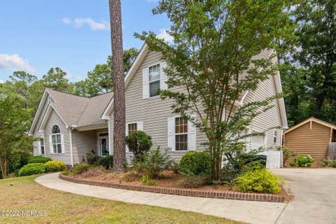 Homes For Rent - 255 W Hedgelawn Way<br/> Southern Pines, NC 28387