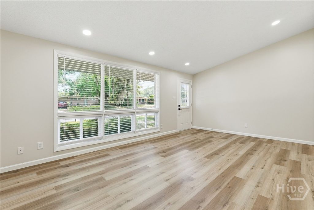 Photo of 318 Briarcliff Circle, Savannah, GA 31419 (MLS # SA356729)