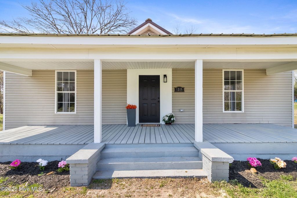 Photo of 1315 Roberdel Road, Rockingham, NC 28379 (MLS # 100559752)