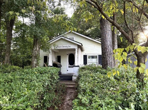 Homes For Sale - 1822 Waddell Street<br/> Wilmington, NC 28401