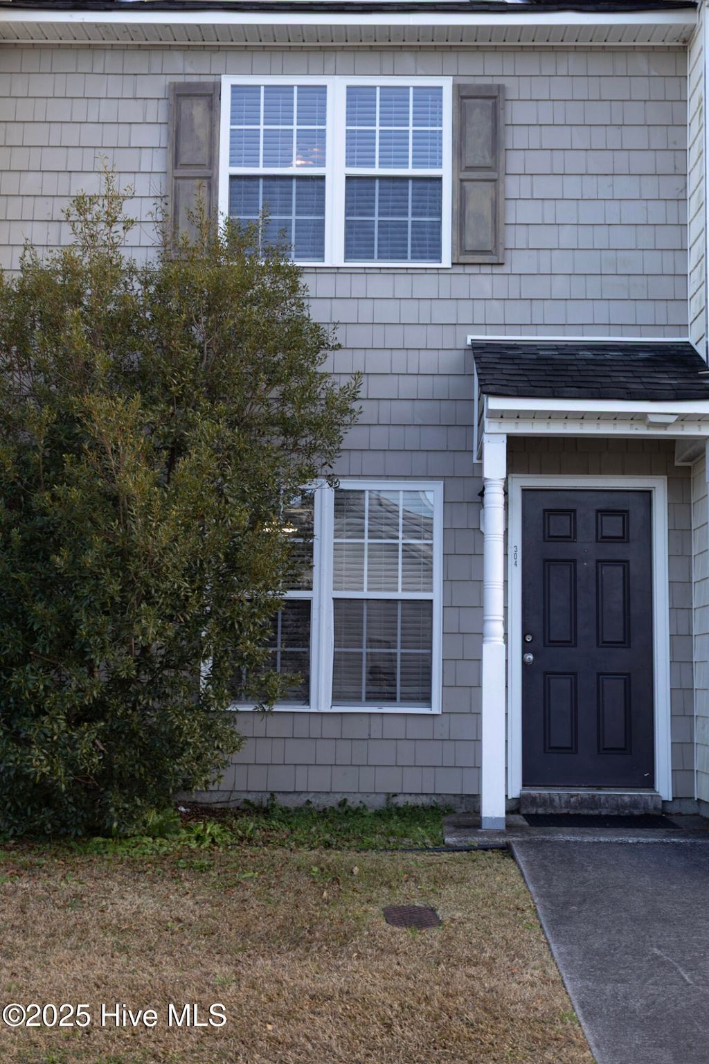 Photo of 304 Streamwood Drive, Jacksonville, NC 28546 (MLS # 100546766)