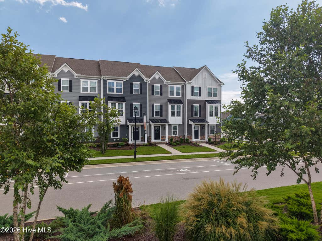Photo of 207 Fost Boulevard, Moyock, NC 27958 (MLS # 100599496)
