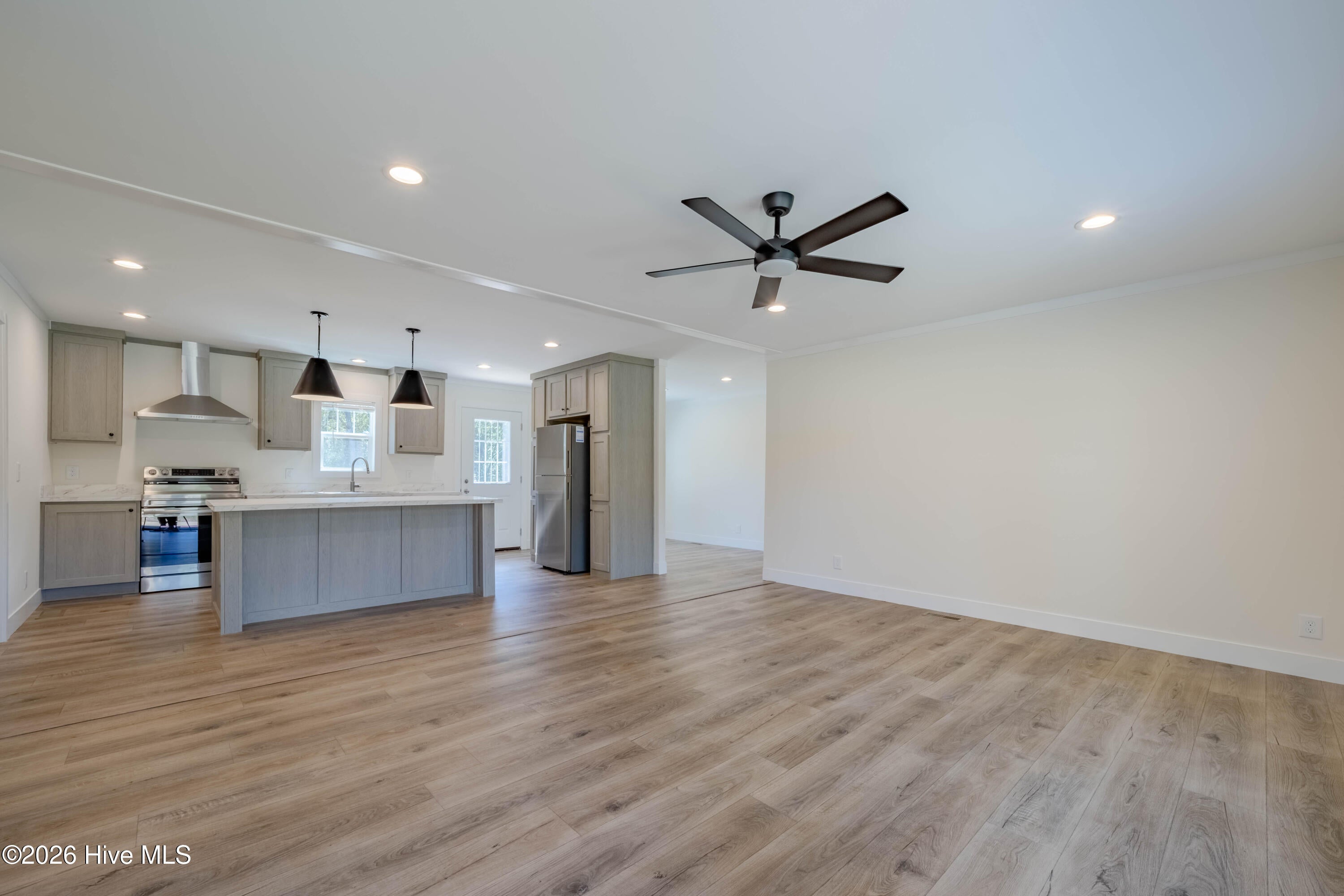 120 Edgewater Lane