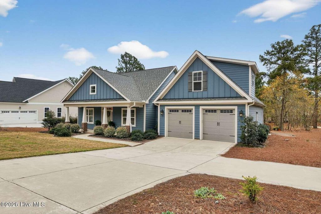 Photo of 127 Longleaf Drive, West End, NC 27376 (MLS # 100568334)