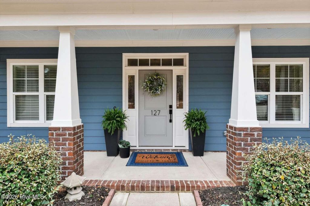 Photo of 127 Longleaf Drive, West End, NC 27376 (MLS # 100568334)