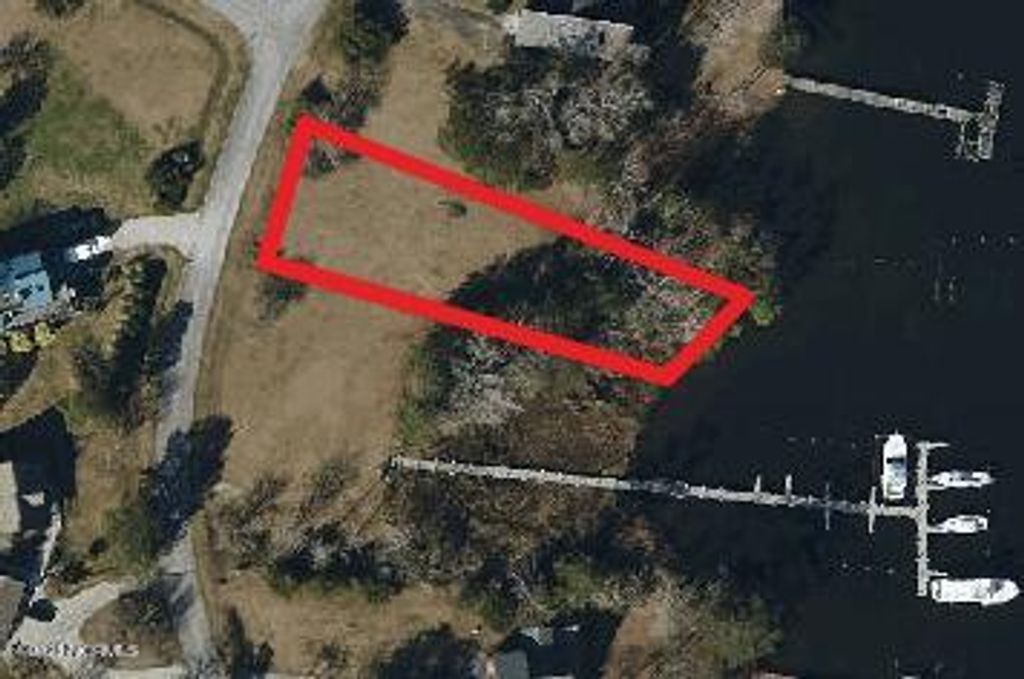 Photo of 1311 Blackbeard Drive, Oriental, NC 28571 (MLS # 100221866)