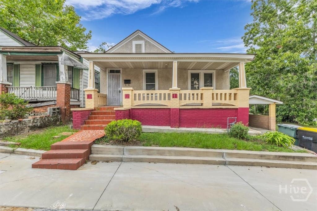 Photo of 1023 W 37th Street, Savannah, GA 31415 (MLS # SA361567)