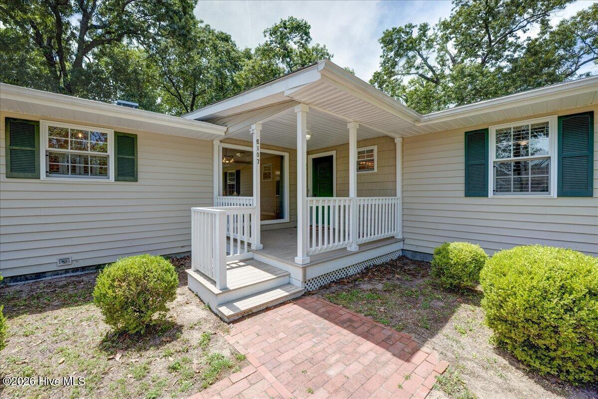 5107 White Oak Drive