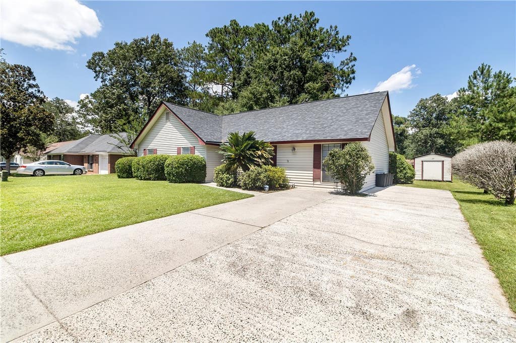Photo of 8 Bitterroot Lane, Savannah, GA 31419 (MLS # SA359983)