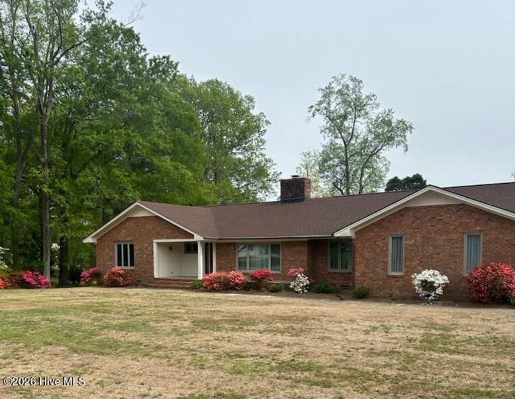 Photo of 4318 Country Club Drive N, Wilson, NC 27896 (MLS # 100563196)